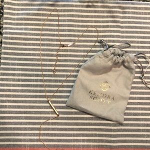 Kendra Scott Necklace in rose gold.
